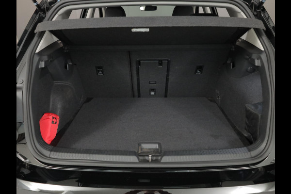 Volkswagen Golf Life Edition 1.5 TSI 116 pk | Verlengde garantie | Navigatie via App | Parkeersensoren | Adaptieve cruise control | LED koplampen |