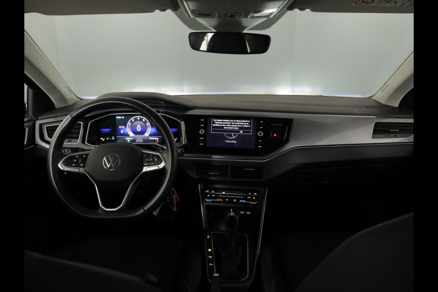 Volkswagen Taigo 1.5 TSI Style 150 pk Automaat (DSG) | Navigatie via App | Panoramadak | Parkeersensoren (Park assist) | Achteruitrijcamera | Adaptieve cruise control |