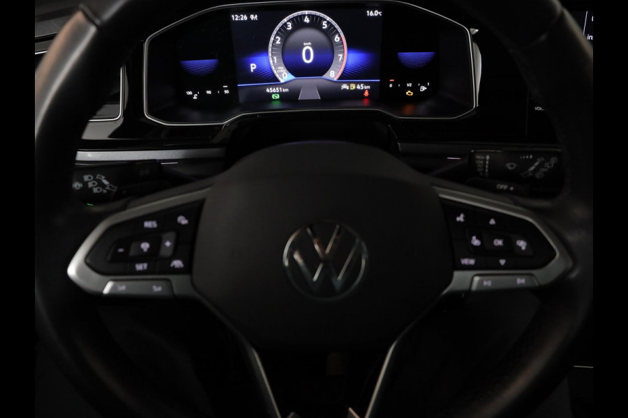 Volkswagen Taigo 1.5 TSI Style 150 pk Automaat (DSG) | Navigatie via App | Panoramadak | Parkeersensoren (Park assist) | Achteruitrijcamera | Adaptieve cruise control |