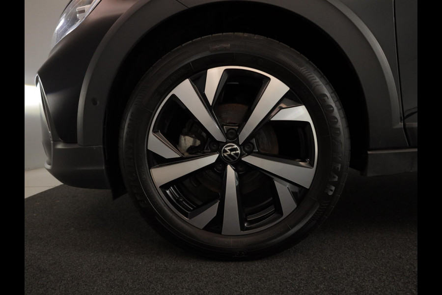 Volkswagen Taigo 1.5 TSI Style 150 pk Automaat (DSG) | Navigatie via App | Panoramadak | Parkeersensoren (Park assist) | Achteruitrijcamera | Adaptieve cruise control |