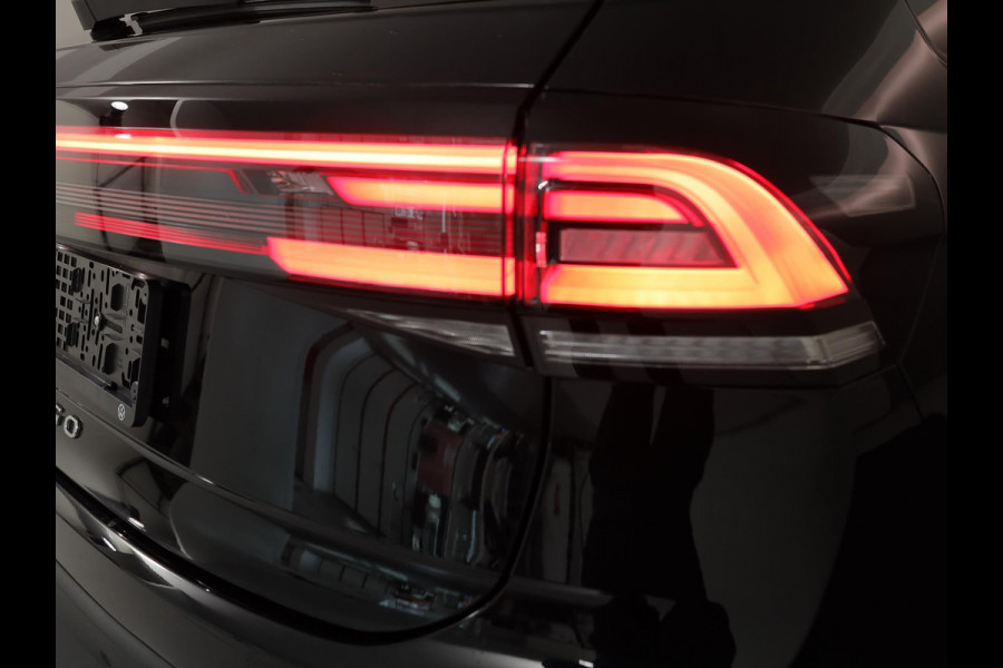 Volkswagen Taigo 1.5 TSI Style 150 pk Automaat (DSG) | Navigatie via App | Panoramadak | Parkeersensoren (Park assist) | Achteruitrijcamera | Adaptieve cruise control |