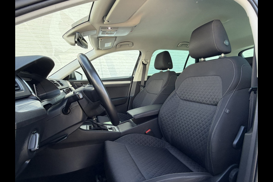 Škoda Superb Combi 1.5 TSI ACT Automaat Pdc V+A Navigatie Clima Carplay Digital dash Trekhaak Cruise