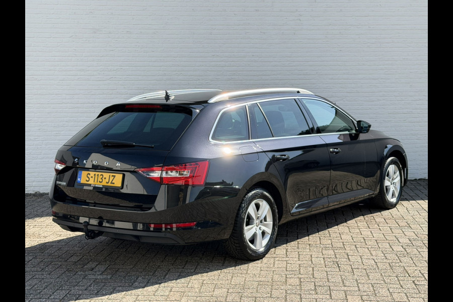 Škoda Superb Combi 1.5 TSI ACT Automaat Pdc V+A Navigatie Clima Carplay Digital dash Trekhaak Cruise
