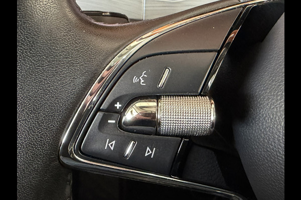 Škoda Superb Combi 1.5 TSI ACT Automaat Pdc V+A Navigatie Clima Carplay Digital dash Trekhaak Cruise