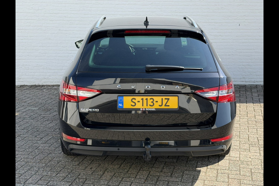 Škoda Superb Combi 1.5 TSI ACT Automaat Pdc V+A Navigatie Clima Carplay Digital dash Trekhaak Cruise