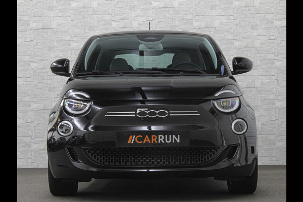 Fiat 500 e Icon 42 kWh | LED | Carplay | 93,5 SoH | Achteruitrij-Camera | Stoelverwarming | Cruise Control | DAB | PDC V+A | Dodehoek Detectie | Digitaal Display | Lane Assist | DAB Radio | Navi |
