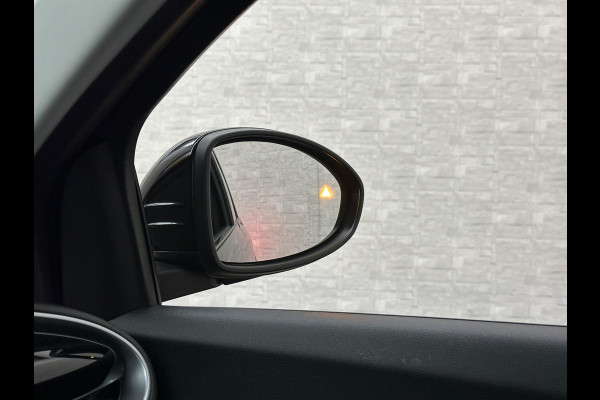 Fiat 500 e Icon 42 kWh | LED | Carplay | 93,5 SoH | Achteruitrij-Camera | Stoelverwarming | Cruise Control | DAB | PDC V+A | Dodehoek Detectie | Digitaal Display | Lane Assist | DAB Radio | Navi |