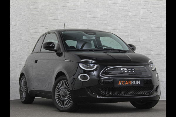 Fiat 500 e Icon 42 kWh | LED | Carplay | 93,5 SoH | Achteruitrij-Camera | Stoelverwarming | Cruise Control | DAB | PDC V+A | Dodehoek Detectie | Digitaal Display | Lane Assist | DAB Radio | Navi |