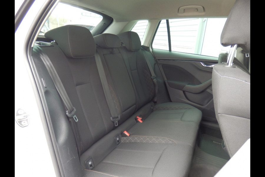 Škoda Kamiq TSI Business Ed.*| Automaat | Navi | Apple carpl / Andr. Auto |
