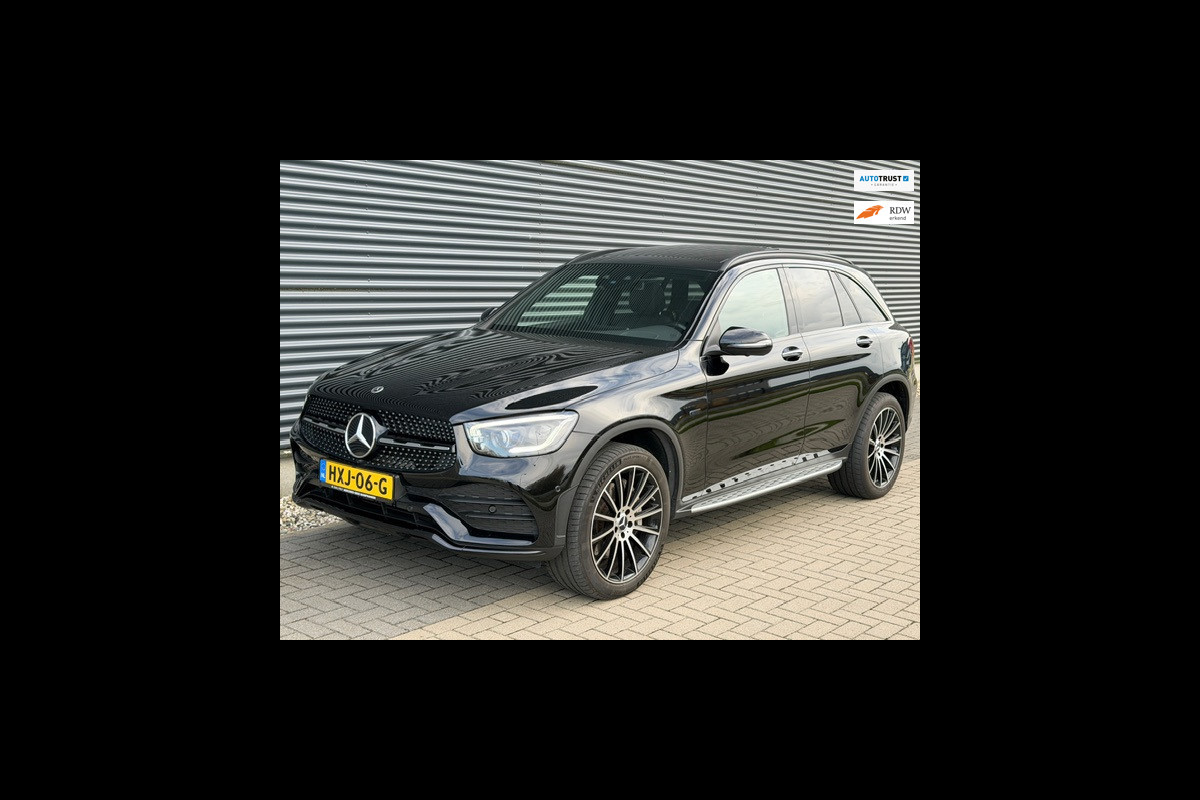 Mercedes-Benz GLC 300e | AMG / PANO / VOL!