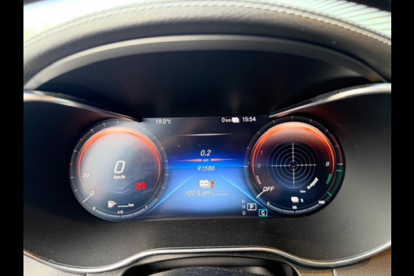 Mercedes-Benz GLC 300e | AMG / PANO / VOL!