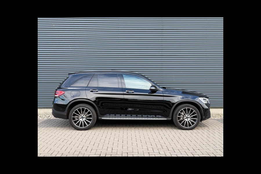 Mercedes-Benz GLC 300e | AMG / PANO / VOL!