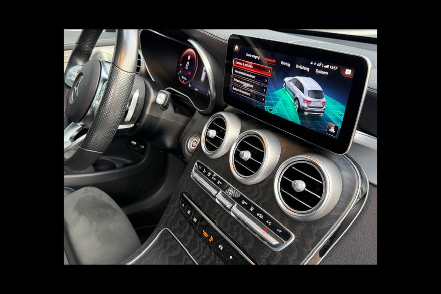 Mercedes-Benz GLC 300e | AMG / PANO / VOL!