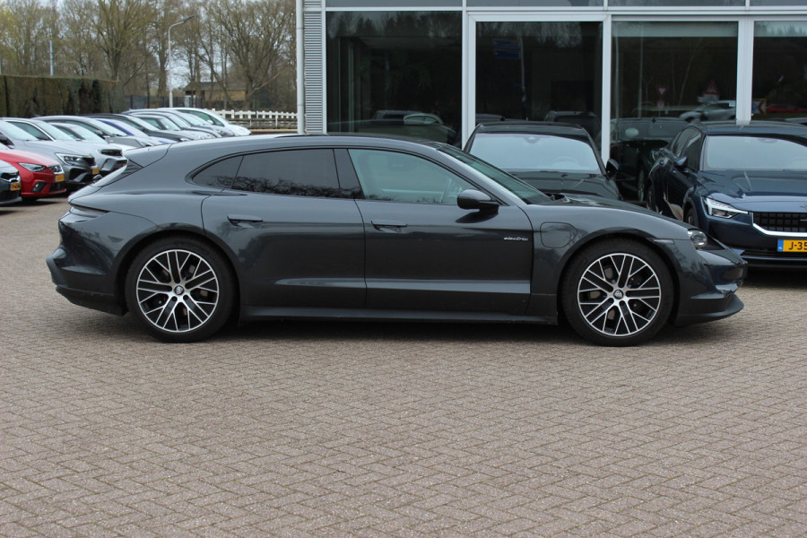 Porsche Taycan Sport Turismo 93 kWh / SoH 93,3% / Panoramadak / Camera / Bose / 20'' / Luchtvering / Leder / Warmtepomp / Dodehoek / Stoelverwarming / DAB / Cruise Control