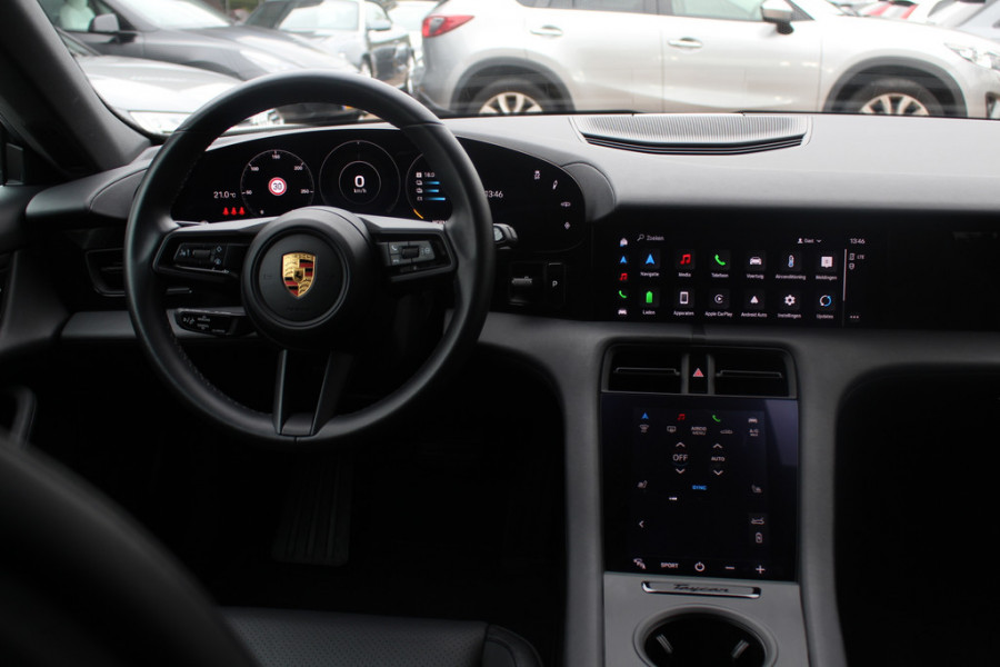 Porsche Taycan Sport Turismo 93 kWh / SoH 93,3% / Panoramadak / Camera / Bose / 20'' / Luchtvering / Leder / Warmtepomp / Dodehoek / Stoelverwarming / DAB / Cruise Control