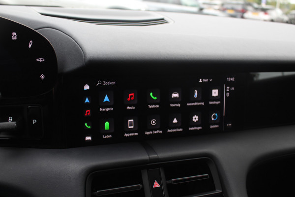 Porsche Taycan Sport Turismo 93 kWh / SoH 93,3% / Panoramadak / Camera / Bose / 20'' / Luchtvering / Leder / Warmtepomp / Dodehoek / Stoelverwarming / DAB / Cruise Control