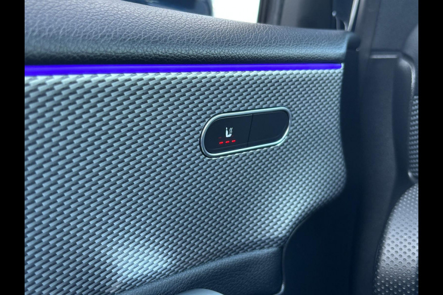 Mercedes-Benz A-Klasse 160 Business Solution Luxury | Sfeerverlichting | Mbux | Leer | Stoelverwarming