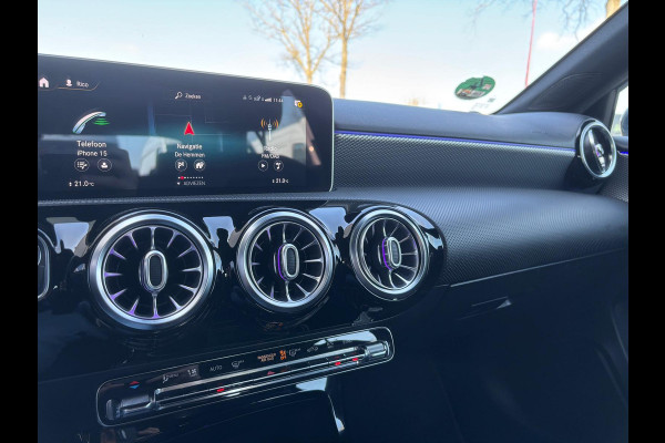 Mercedes-Benz A-Klasse 160 Business Solution Luxury | Sfeerverlichting | Mbux | Leer | Stoelverwarming