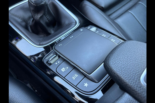 Mercedes-Benz A-Klasse 160 Business Solution Luxury | Sfeerverlichting | Mbux | Leer | Stoelverwarming