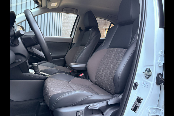 Toyota Yaris Cross 1.5 Hybrid Executive | Bi-Tone | Trekhaak | Head Up | Dodehoek Sensoren | Prijs Rijklaar!!