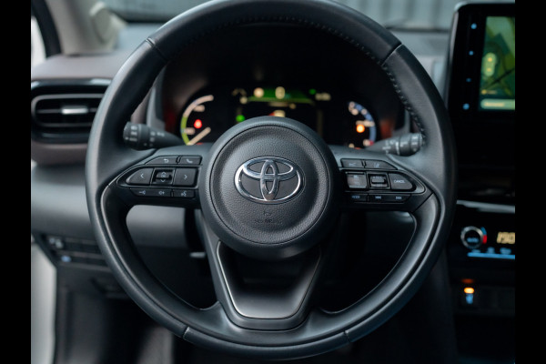 Toyota Yaris Cross 1.5 Hybrid Executive | Bi-Tone | Trekhaak | Head Up | Dodehoek Sensoren | Prijs Rijklaar!!