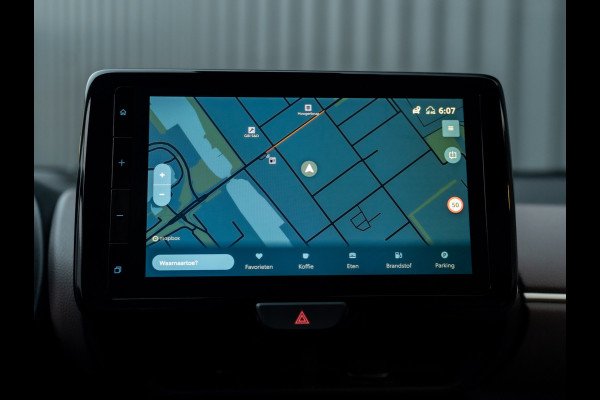 Toyota Yaris Cross 1.5 Hybrid Executive | Bi-Tone | Trekhaak | Head Up | Dodehoek Sensoren | Prijs Rijklaar!!