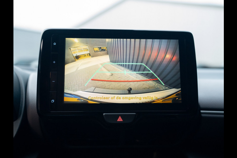 Toyota Yaris Cross 1.5 Hybrid Executive | Bi-Tone | Trekhaak | Head Up | Dodehoek Sensoren | Prijs Rijklaar!!