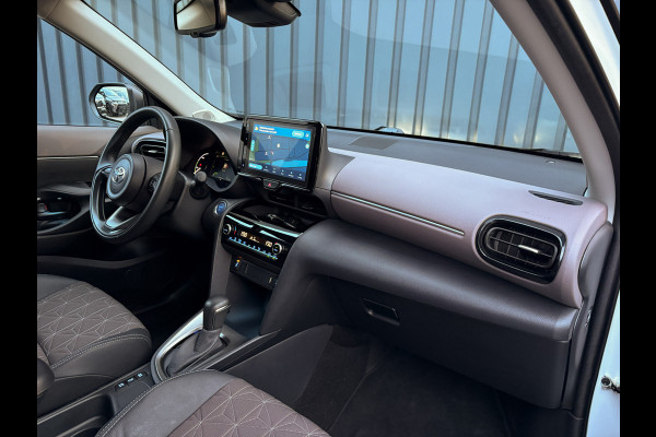 Toyota Yaris Cross 1.5 Hybrid Executive | Bi-Tone | Trekhaak | Head Up | Dodehoek Sensoren | Prijs Rijklaar!!