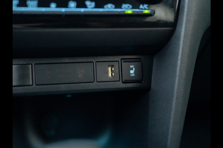 Toyota Yaris Cross 1.5 Hybrid Executive | Bi-Tone | Trekhaak | Head Up | Dodehoek Sensoren | Prijs Rijklaar!!