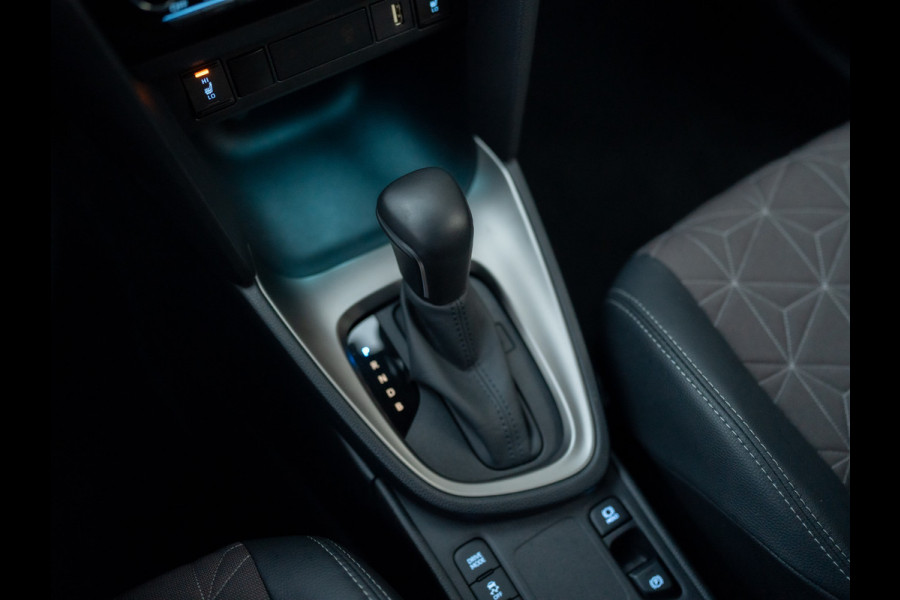 Toyota Yaris Cross 1.5 Hybrid Executive | Bi-Tone | Trekhaak | Head Up | Dodehoek Sensoren | Prijs Rijklaar!!