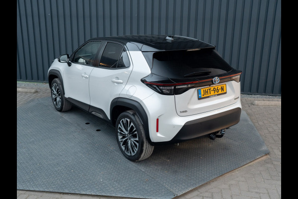 Toyota Yaris Cross 1.5 Hybrid Executive | Bi-Tone | Trekhaak | Head Up | Dodehoek Sensoren | Prijs Rijklaar!!