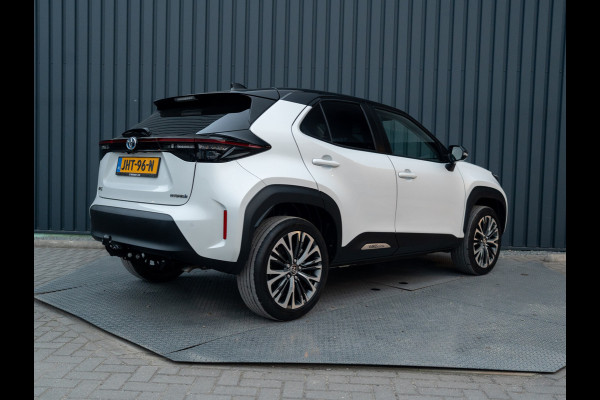 Toyota Yaris Cross 1.5 Hybrid Executive | Bi-Tone | Trekhaak | Head Up | Dodehoek Sensoren | Prijs Rijklaar!!