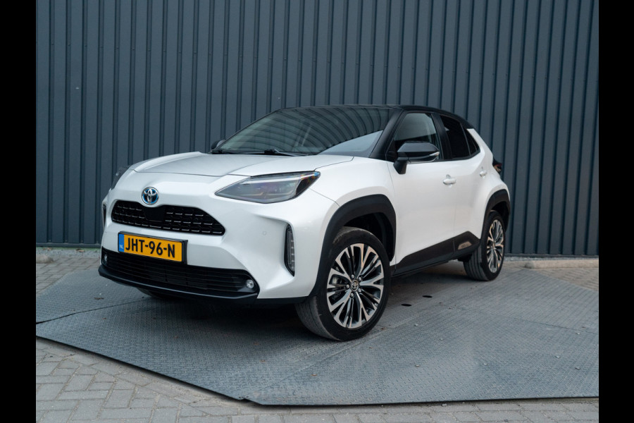 Toyota Yaris Cross 1.5 Hybrid Executive | Bi-Tone | Trekhaak | Head Up | Dodehoek Sensoren | Prijs Rijklaar!!