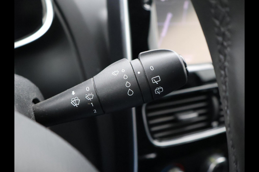 Renault Clio 0.9 TCe LIMITED HATCHBACK + NAVIGATIE | LMV | BASS REFLEX AUDIO | CRUISE CONTROL