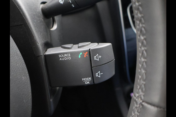 Renault Clio 0.9 TCe LIMITED HATCHBACK + NAVIGATIE | LMV | BASS REFLEX AUDIO | CRUISE CONTROL