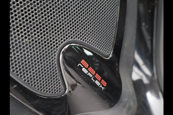Renault Clio 0.9 TCe LIMITED HATCHBACK + NAVIGATIE | LMV | BASS REFLEX AUDIO | CRUISE CONTROL