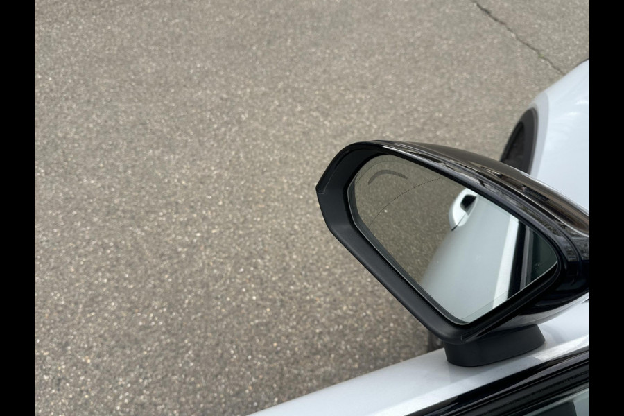 Volvo XC40 Recharge Plus SOH 93%| EERSTE EIG. ORIG. NL NAP| STOEL+ STUURVERWARMING| ELEK. TREKHAAK| ELEK. ACHTERKLEP| DODE HOEK SENSOR| DEALER ONDERHOUDEN | RIJKLAAR + 12 MND BOVAG GARANTIE |