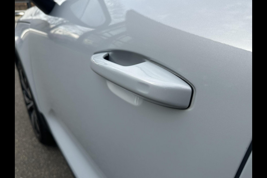 Volvo XC40 Recharge Plus SOH 93%| EERSTE EIG. ORIG. NL NAP| STOEL+ STUURVERWARMING| ELEK. TREKHAAK| ELEK. ACHTERKLEP| DODE HOEK SENSOR| DEALER ONDERHOUDEN | RIJKLAAR + 12 MND BOVAG GARANTIE |