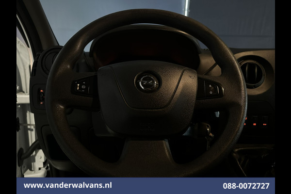 Opel Movano 2.3 CDTI 146pk L2H2 Euro6 Airco | Imperiaal | Navigatie | Camera | Cruisecontrol | 2500kg Trekhaak Parkeersensoren, Trap, Bijrijdersbank