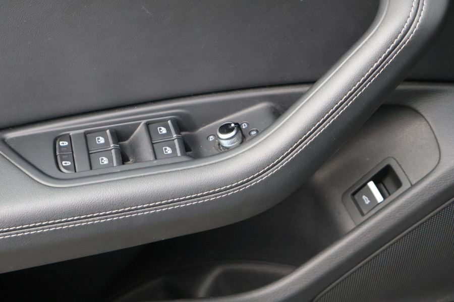 Audi A4 Allroad 45 TFSI quattro S edition ADAPTIVE CRUISE | DRIVE SELECT | STOELVERWARMING | ELEKTRISCHE ACHTERKLEP | ACHTERUITRIJCAMERA | APPLE CARPLAY