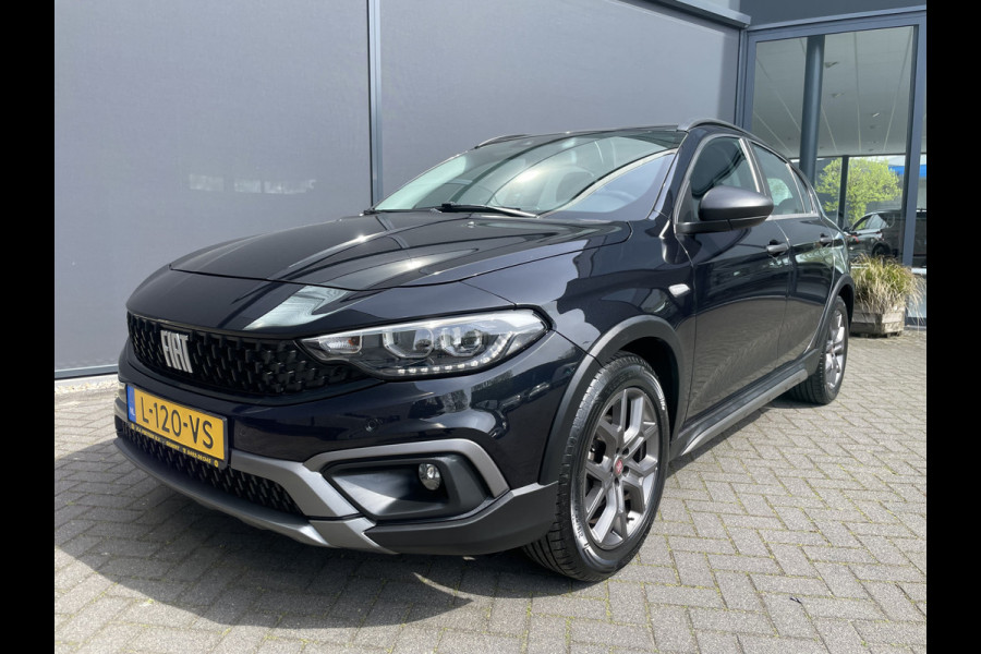 Fiat Tipo Cross 1.0 City Cross Achteruitrijcamera - Airco - Cruise control - Dakrails - Licht metalen velgen 17 inch - U-connect - Stuur multifunctioneel - Bluetooth - Elektrische ramen - Parkeersensoren - Led verlichting - Mistlampen voor - Radio - Start/stop systeem