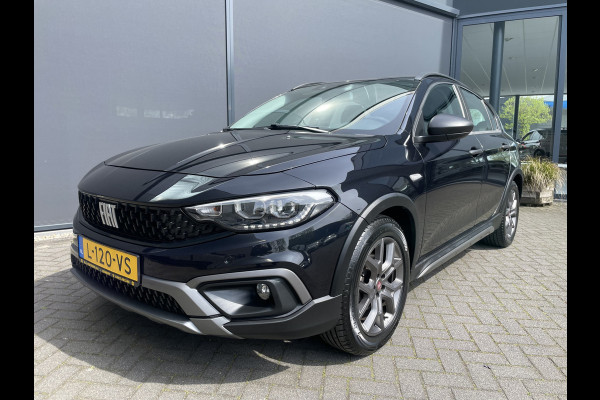 Fiat Tipo Cross 1.0 City Cross Achteruitrijcamera - Airco - Cruise control - Dakrails - Licht metalen velgen 17 inch - U-connect - Stuur multifunctioneel - Bluetooth - Elektrische ramen - Parkeersensoren - Led verlichting - Mistlampen voor - Radio - Start/stop systeem