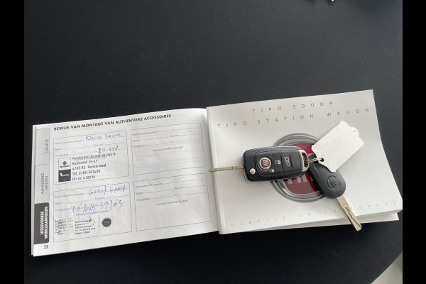 Fiat Tipo Cross 1.0 City Cross Achteruitrijcamera - Airco - Cruise control - Dakrails - Licht metalen velgen 17 inch - U-connect - Stuur multifunctioneel - Bluetooth - Elektrische ramen - Parkeersensoren - Led verlichting - Mistlampen voor - Radio - Start/stop systeem