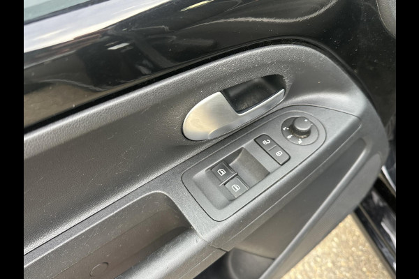 Seat Mii Electric electric Plus STOELVERWARMING| RIJKLAARPRIJS INCL. 12 MND BOVAG GARANTIE| DAB AUDIO | BLUETOOTH| PARKEERSENSOREN ACHTER| CRUISE CONTROL