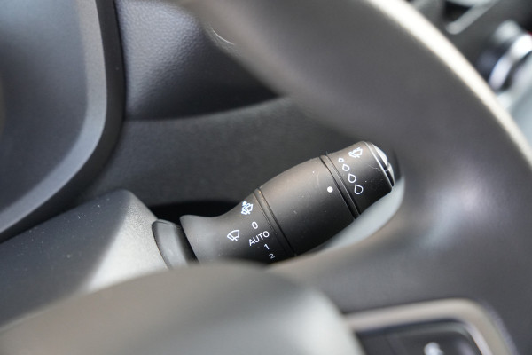 Renault Master T35 2.3 dCi 150 L3H2 Energy 150pk - Geveerde stoel - Camera - Cruise - Airco - Rijklaar