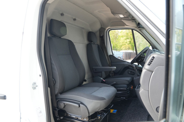 Renault Master T35 2.3 dCi 150 L3H2 Energy 150pk - Geveerde stoel - Camera - Cruise - Airco - Rijklaar