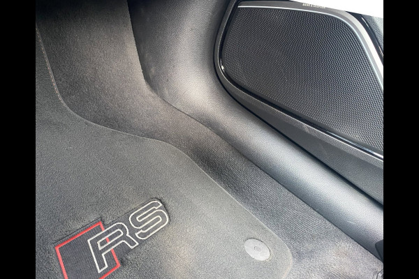 Audi RS 3 SPORTBACK 2.5 TFSI RS 3 quattro / Pano/ B&O/ VC/ Matrix/ Ambiente/ Privacy/ Keyless