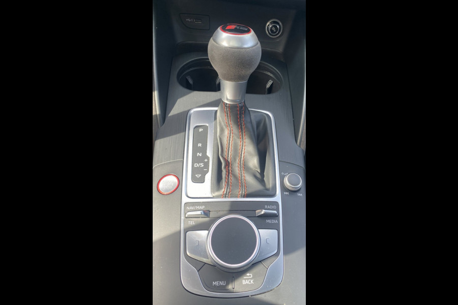 Audi RS 3 SPORTBACK 2.5 TFSI RS 3 quattro / Pano/ B&O/ VC/ Matrix/ Ambiente/ Privacy/ Keyless