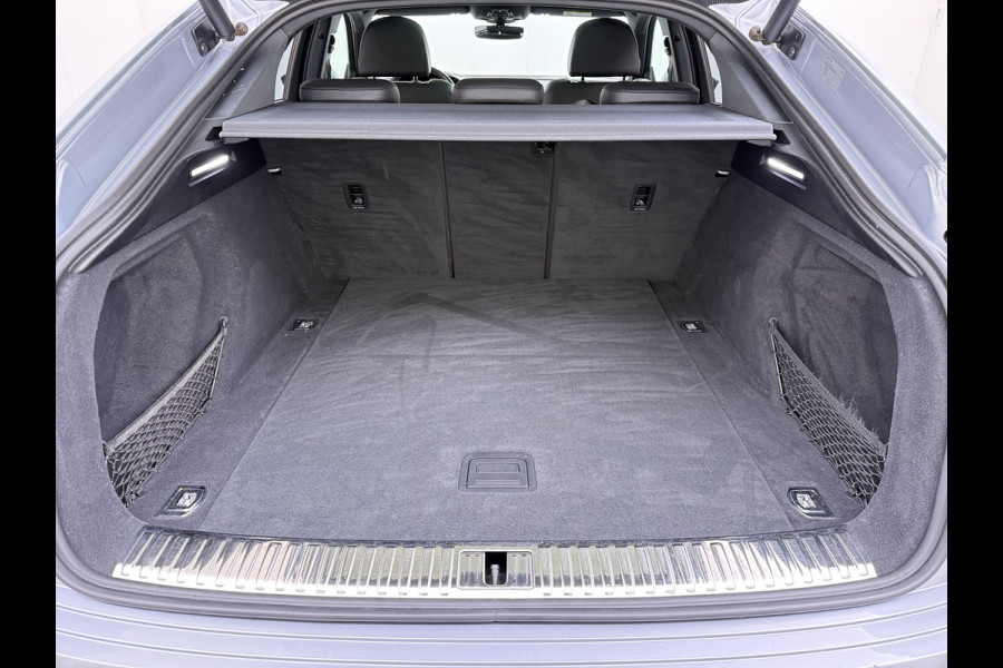 Audi e-tron Sportback 55 Quattro 408pk 95kWh SOH 90% Panorama-Schuifdak Leder Bang&Olufsen®-Audio Apple Carplay Android Auto Adap.Cruise Camera Navi L Elek.Stoelen+Memory+Verwarmd Lmv 20" Elek.Achterklep Virtual Cockpit Led Isofix DAB Bluetooth Privacy Glas Origineel Nederlandse Auto Nieuwprijs €93.721,-