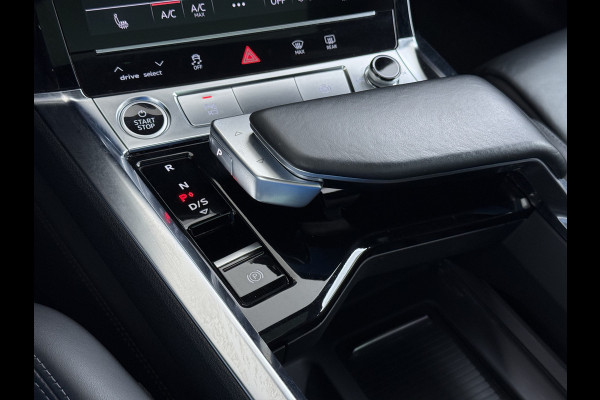 Audi e-tron Sportback 55 Quattro 408pk 95kWh SOH 90% Panorama-Schuifdak Leder Bang&Olufsen®-Audio Apple Carplay Android Auto Adap.Cruise Camera Navi L Elek.Stoelen+Memory+Verwarmd Lmv 20" Elek.Achterklep Virtual Cockpit Led Isofix DAB Bluetooth Privacy Glas Origineel Nederlandse Auto Nieuwprijs €93.721,-
